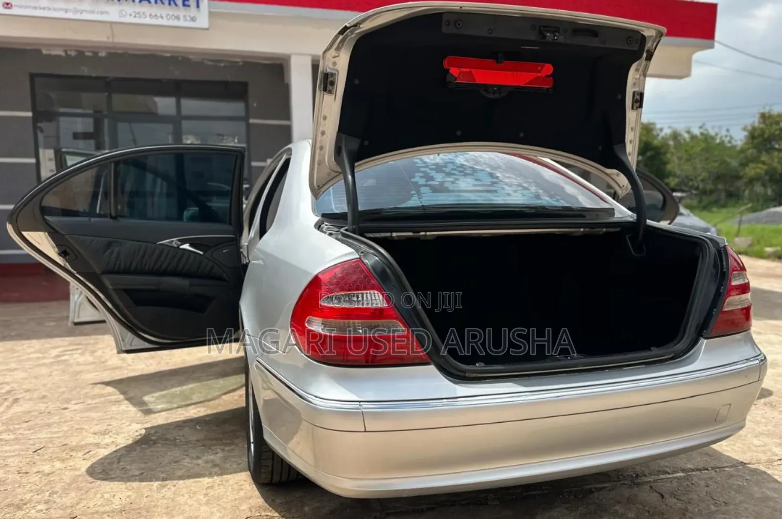 Mercedes-Benz E320 2005 Silver