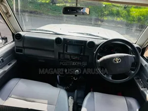 Toyota Land Cruiser 2019 White