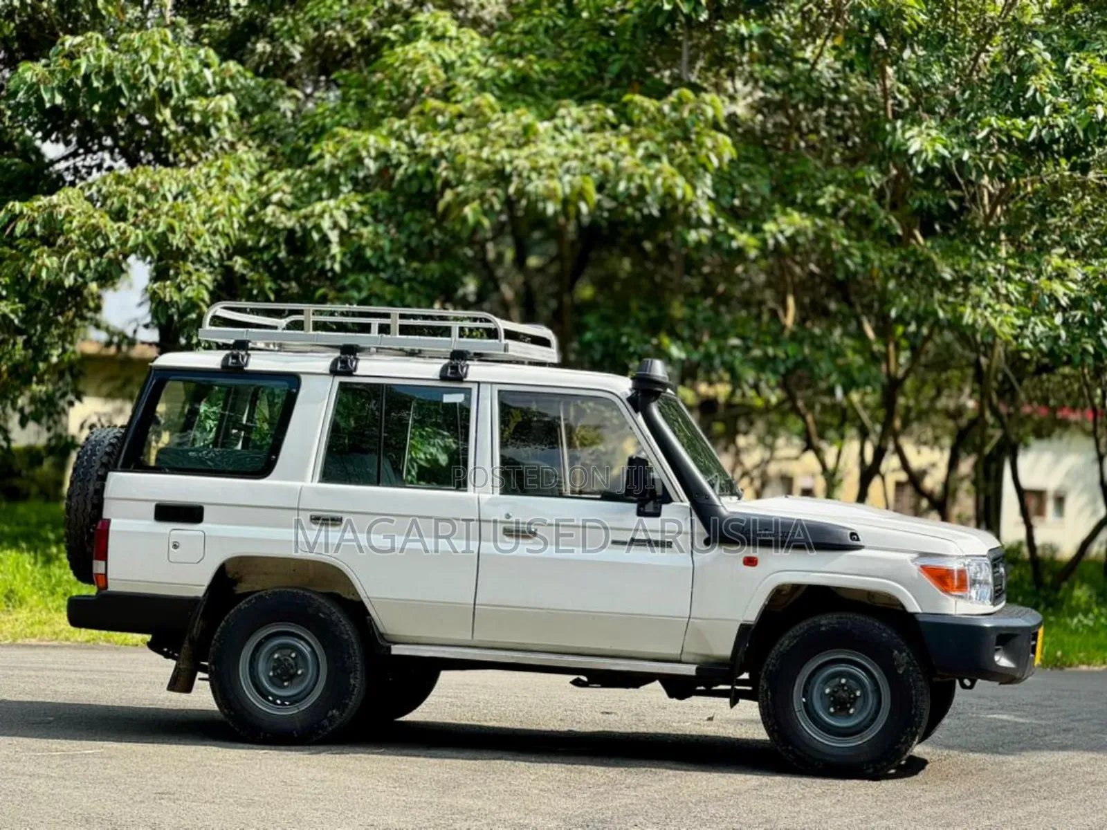 Toyota Land Cruiser 2019 White