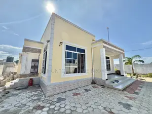 5bdrm House in Kigamboni Mwembe for sale