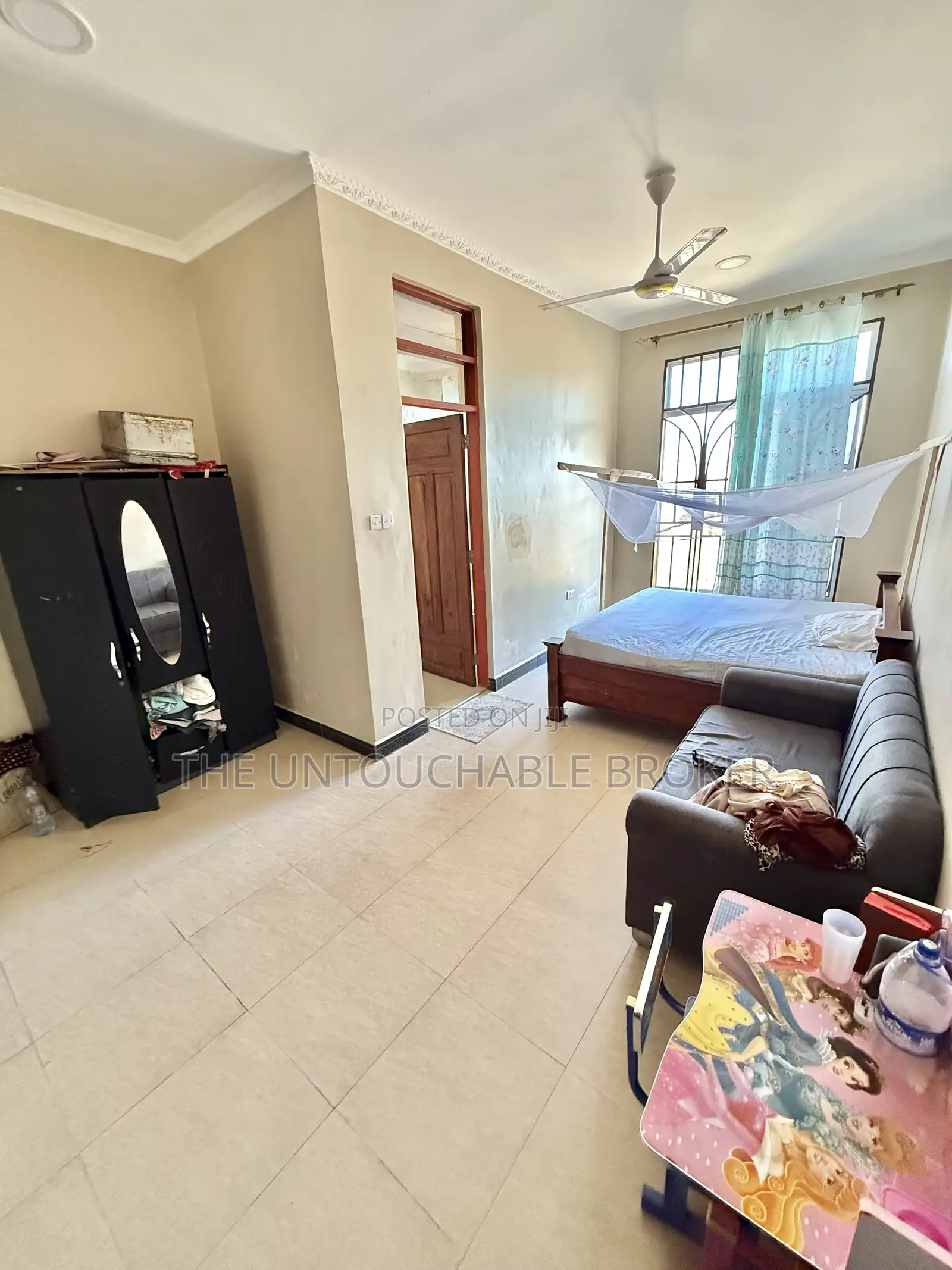 5bdrm House in Kigamboni Mwembe for sale
