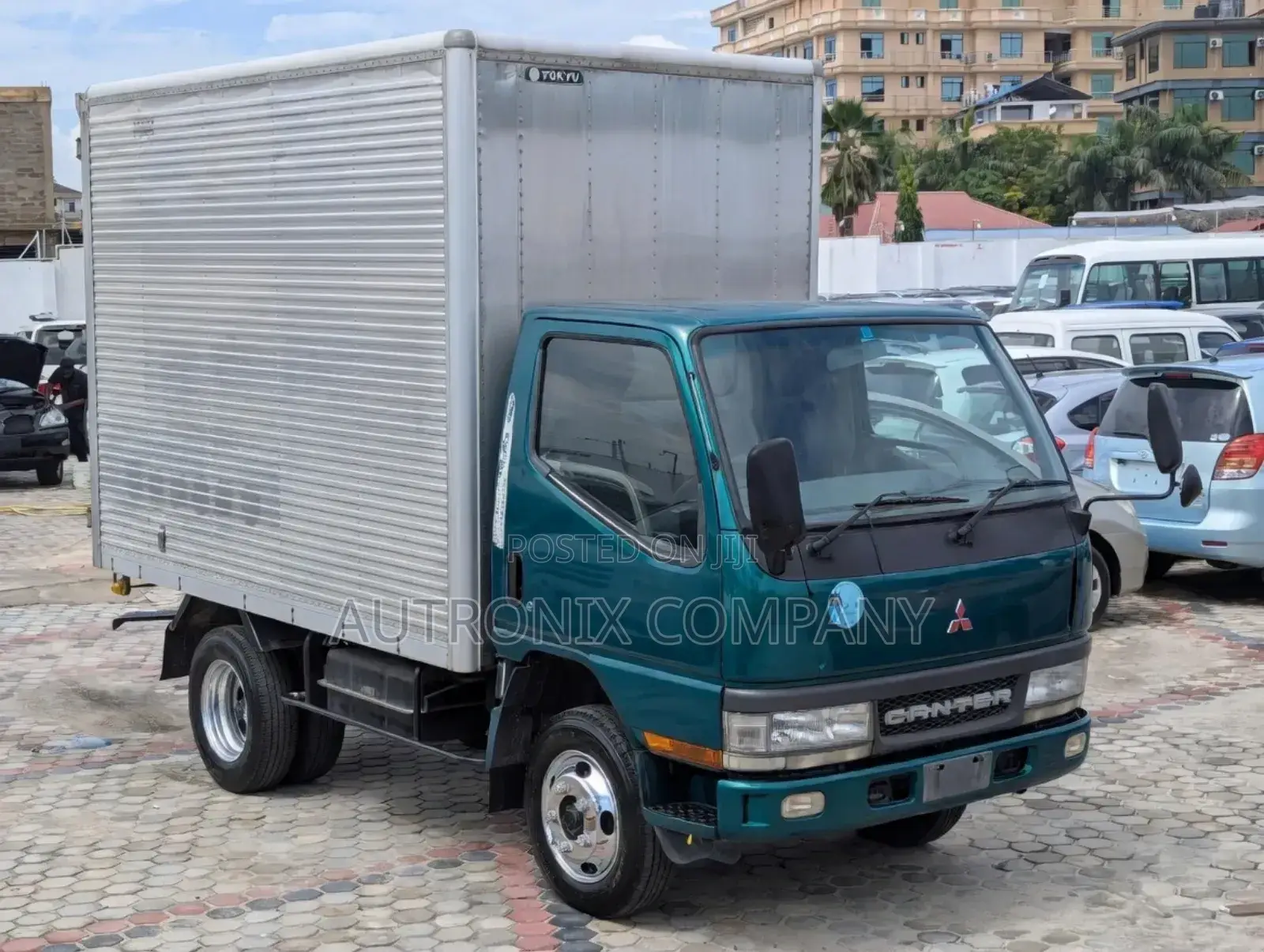 Mitsubishi Canter 4d33