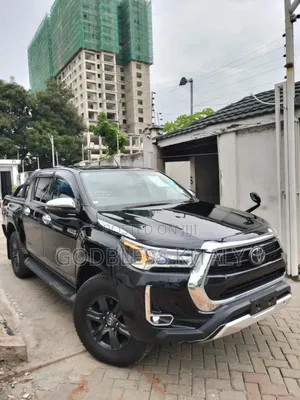 Toyota Hilux 2021 Black