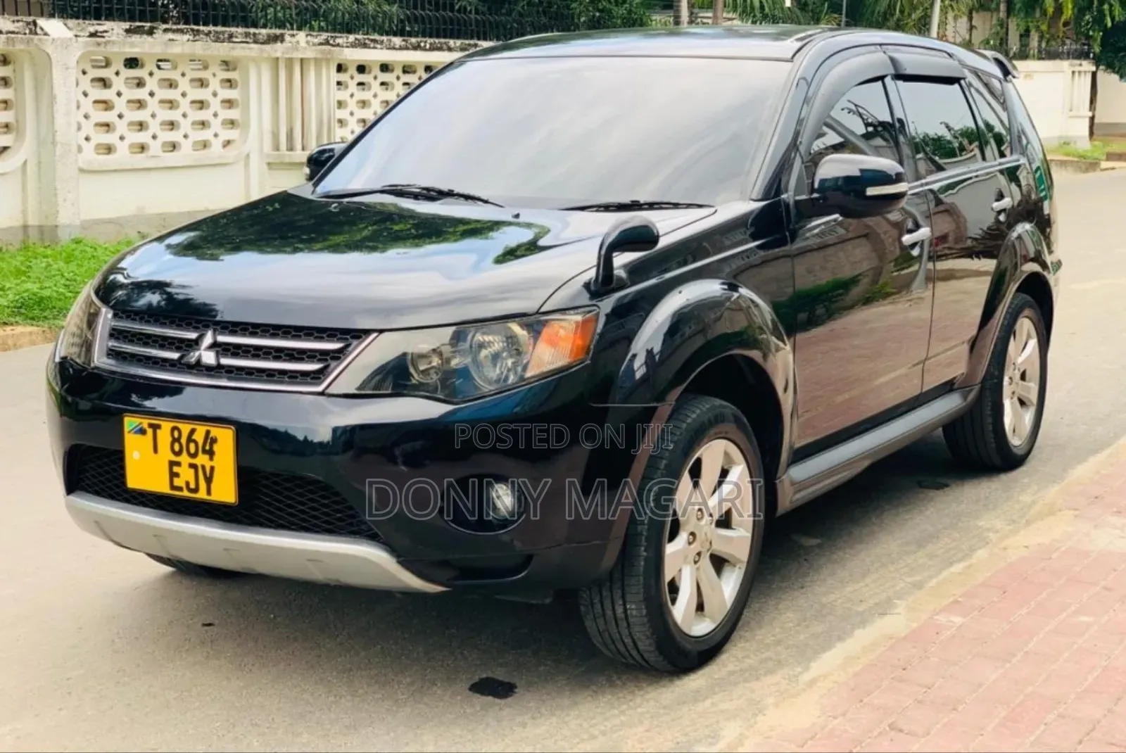 Mitsubishi Outlander 2010 Black