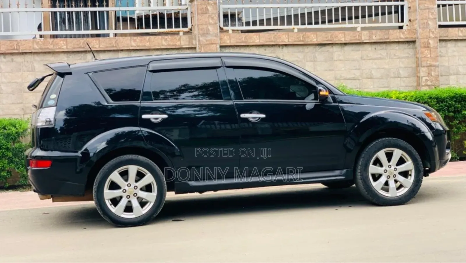 Mitsubishi Outlander 2010 Black