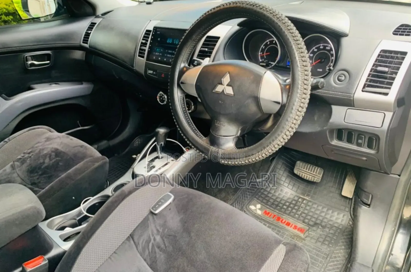 Mitsubishi Outlander 2010 Black