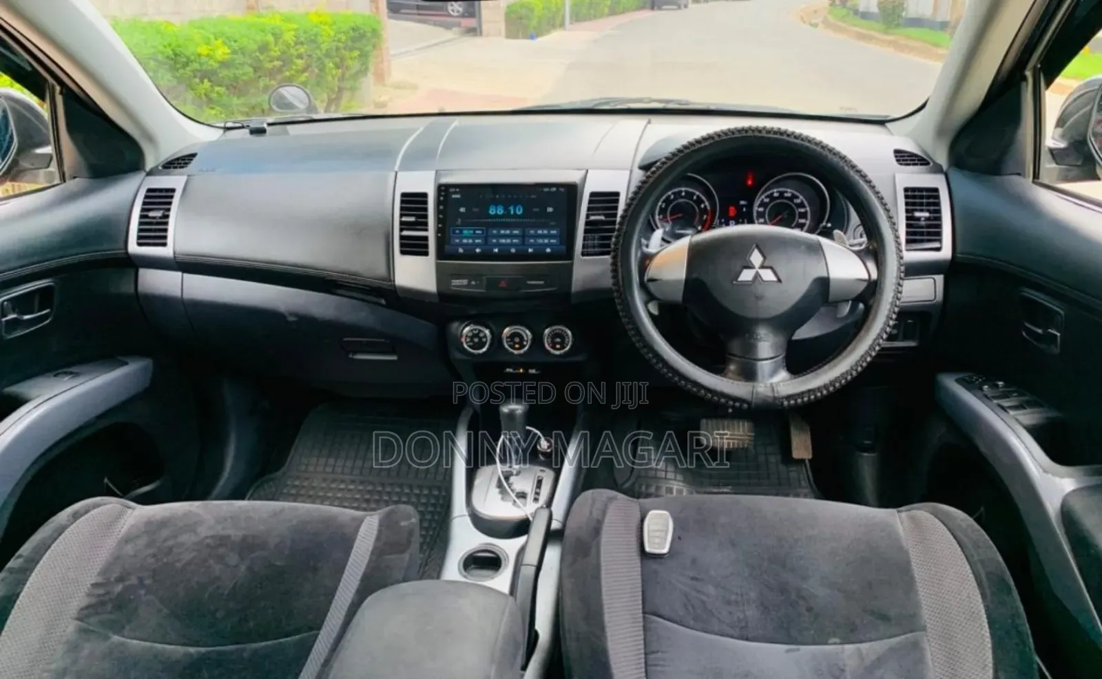 Mitsubishi Outlander 2010 Black