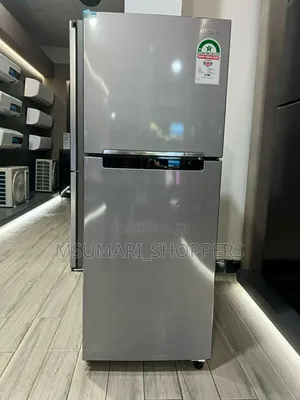 Samsung
Model : Rt26