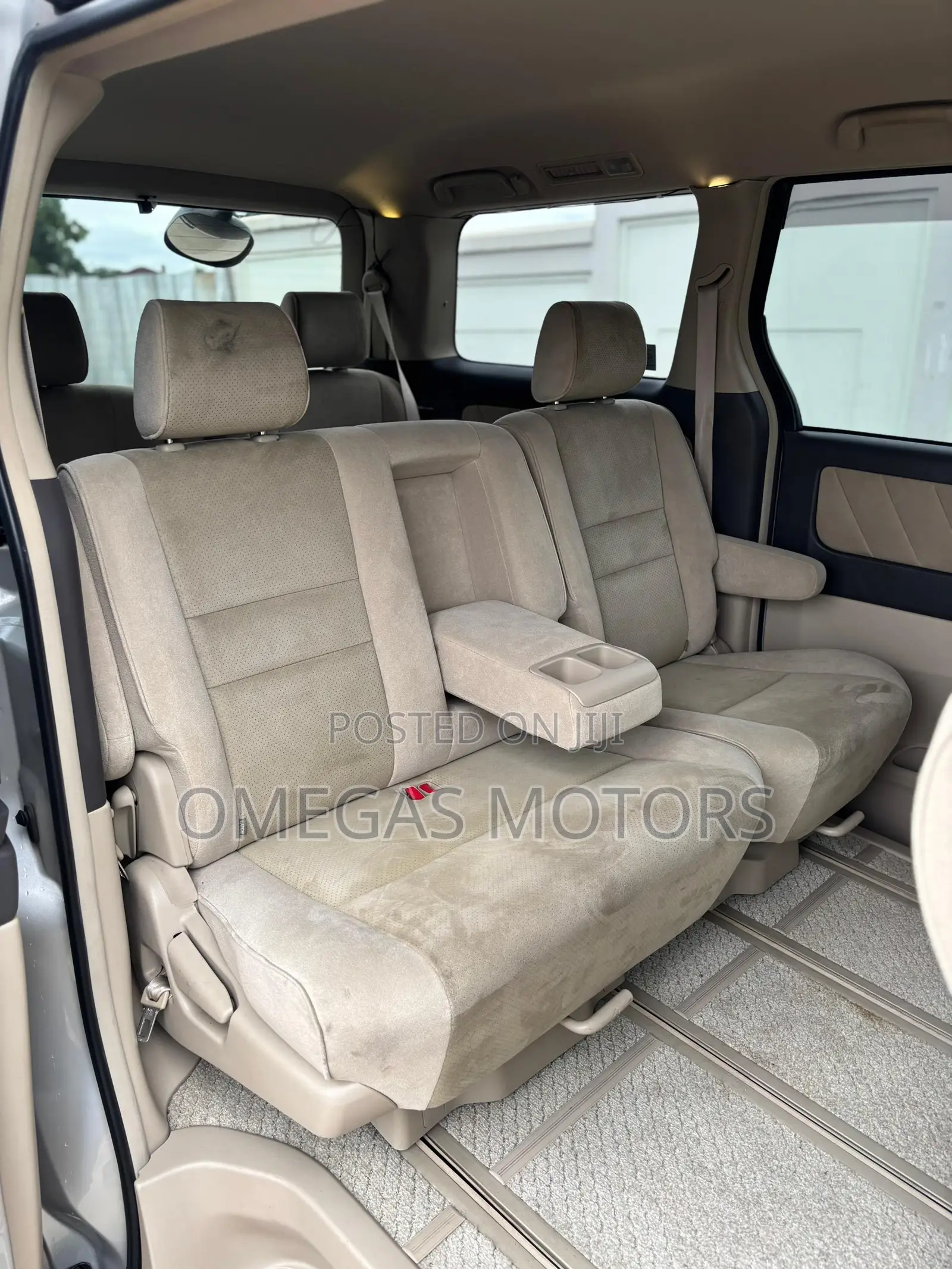 Toyota Alphard 2.4 Petrol FWD 2005 Black
