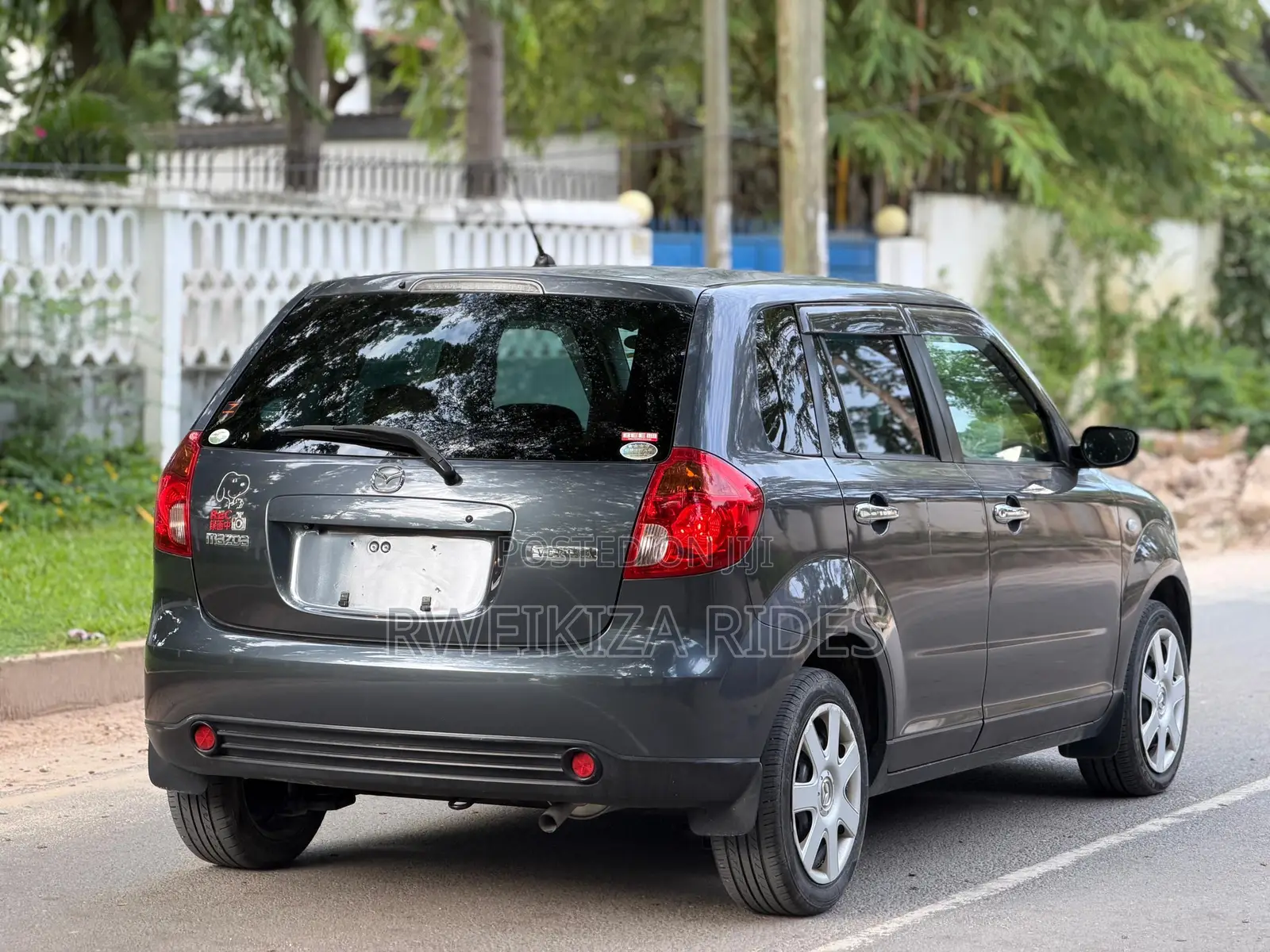 Mazda Verisa 2008 Gray