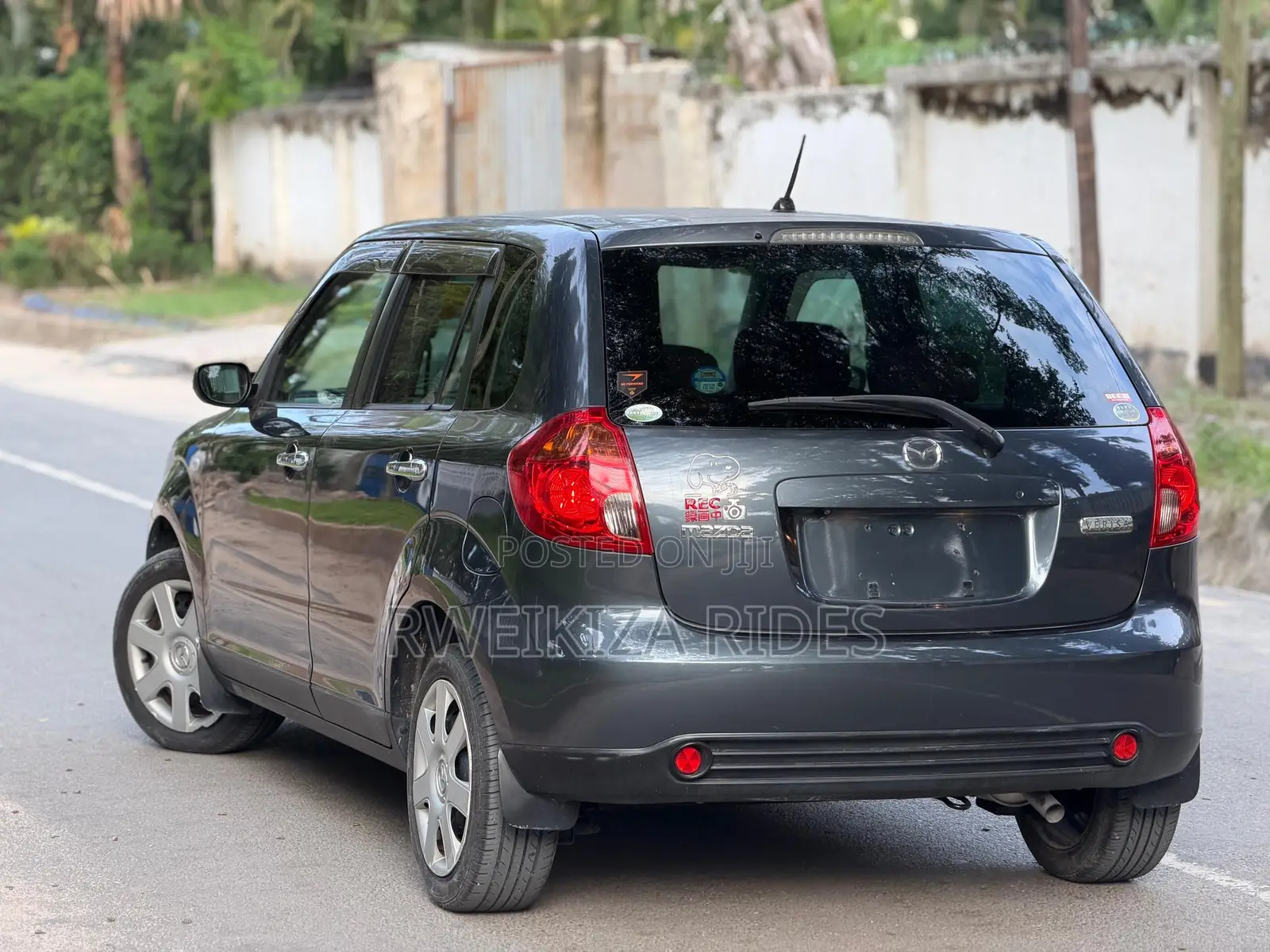 Mazda Verisa 2008 Gray
