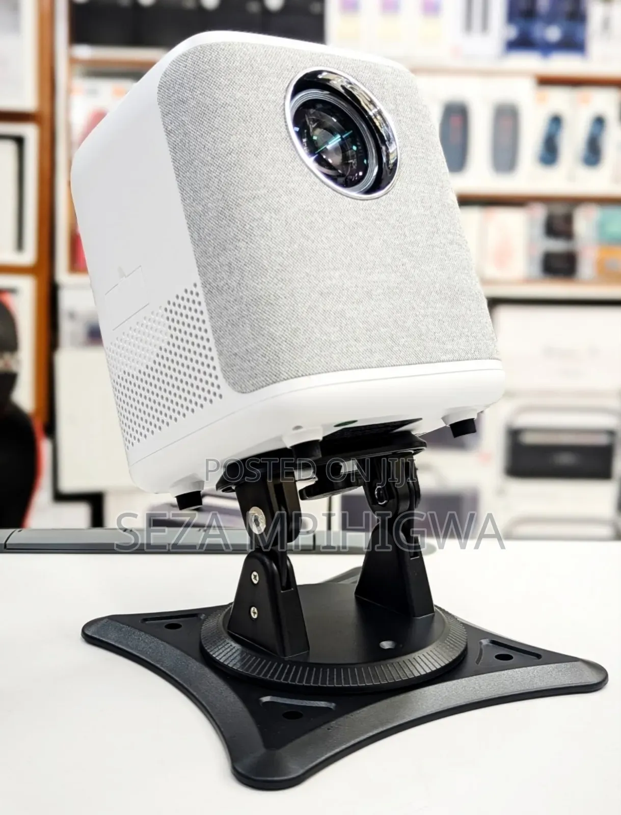 *Projector Bracket 