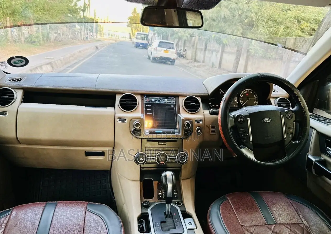 Land Rover Discovery 2011 Silver