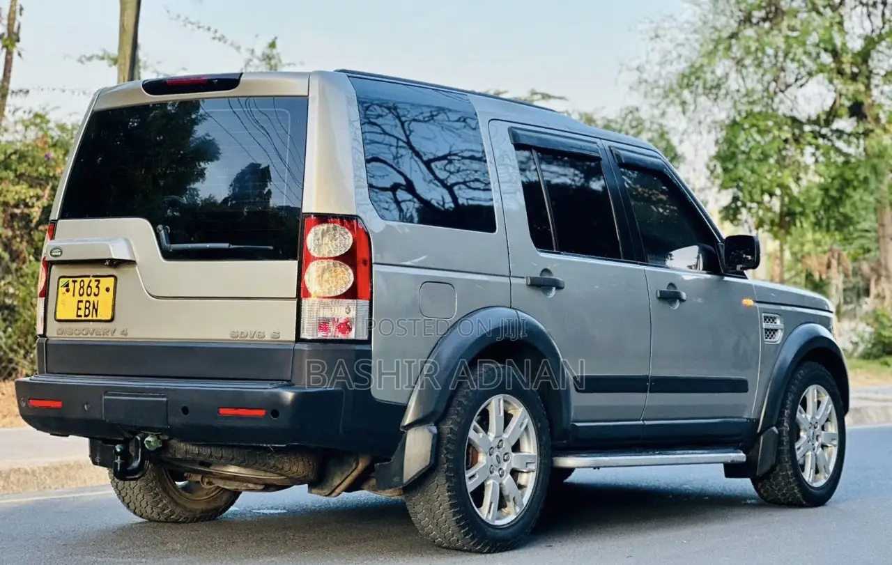 Land Rover Discovery 2011 Silver