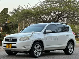 Toyota RAV4 2005 White