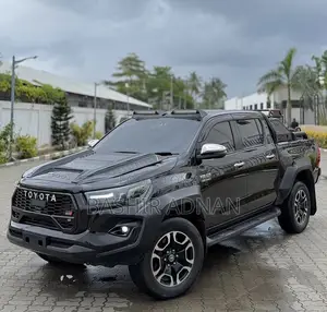 Toyota Hilux 2023 Matt Black