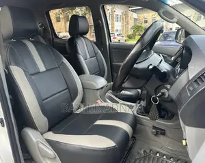 Toyota Hilux 2009 White