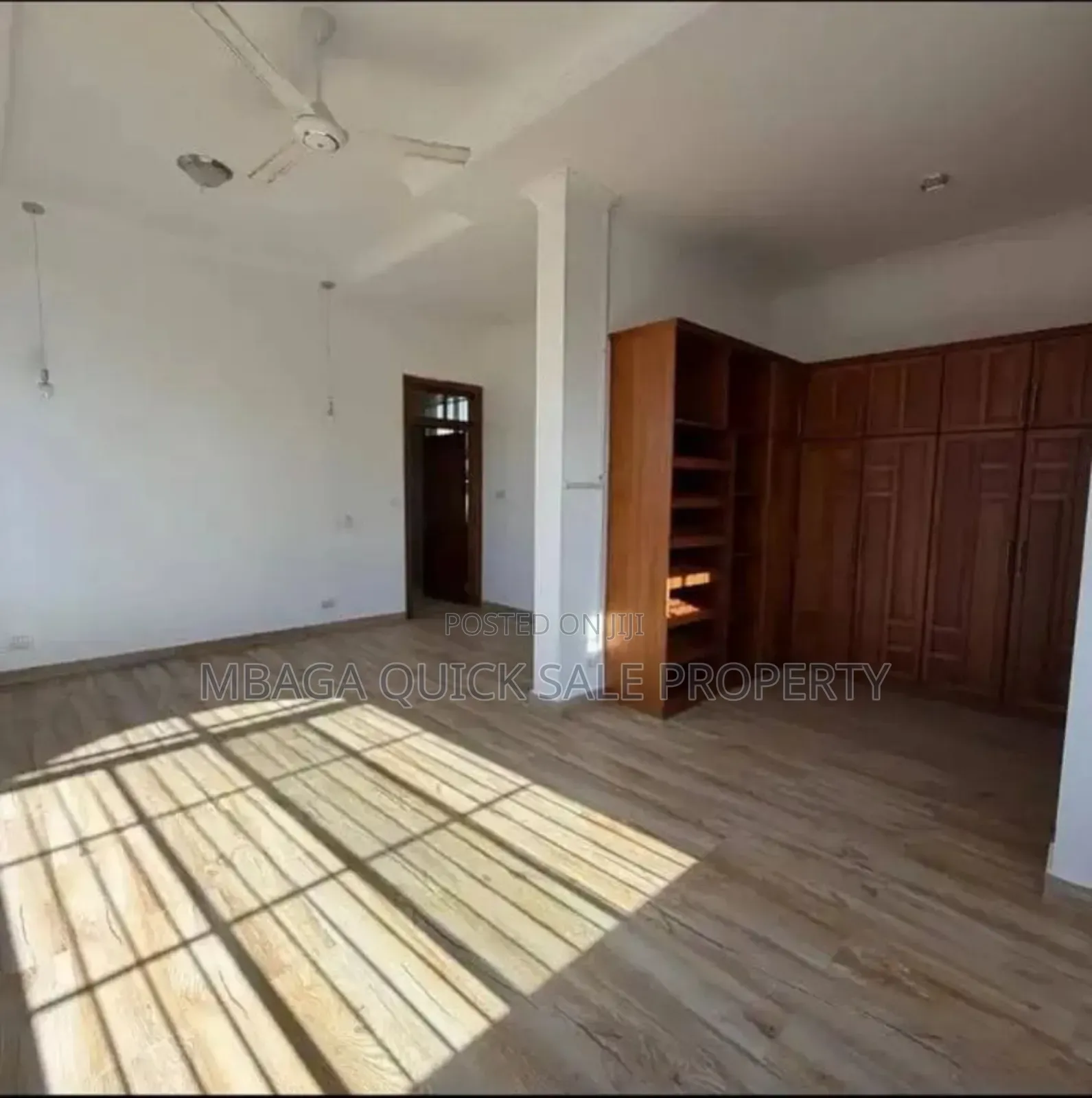 4bdrm House in Oyster Bay for sale