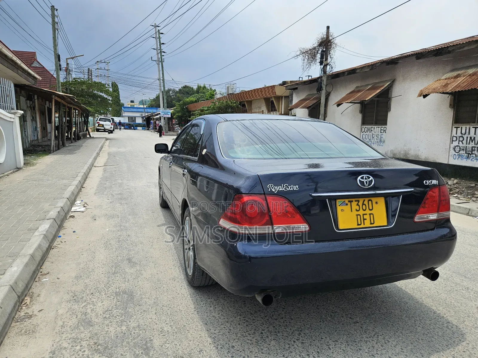 Toyota Crown 2006 Blue