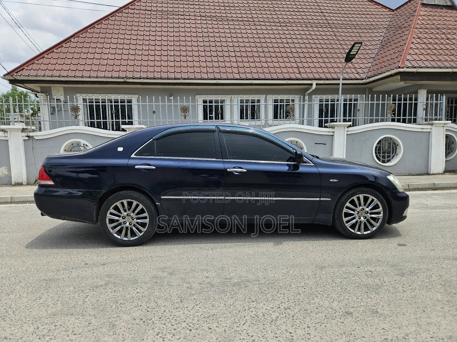 Toyota Crown 2006 Blue