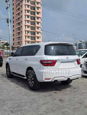 Nissan Patrol 2022 White