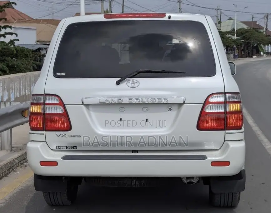 Toyota Land Cruiser 100 4.2 TD 2004 White