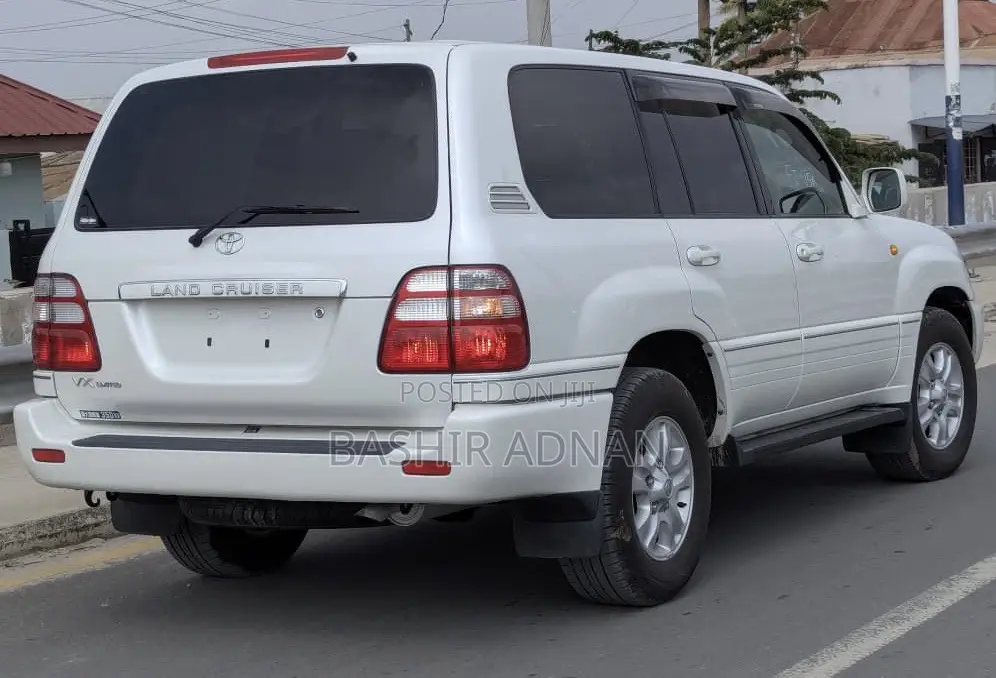 Toyota Land Cruiser 100 4.2 TD 2004 White
