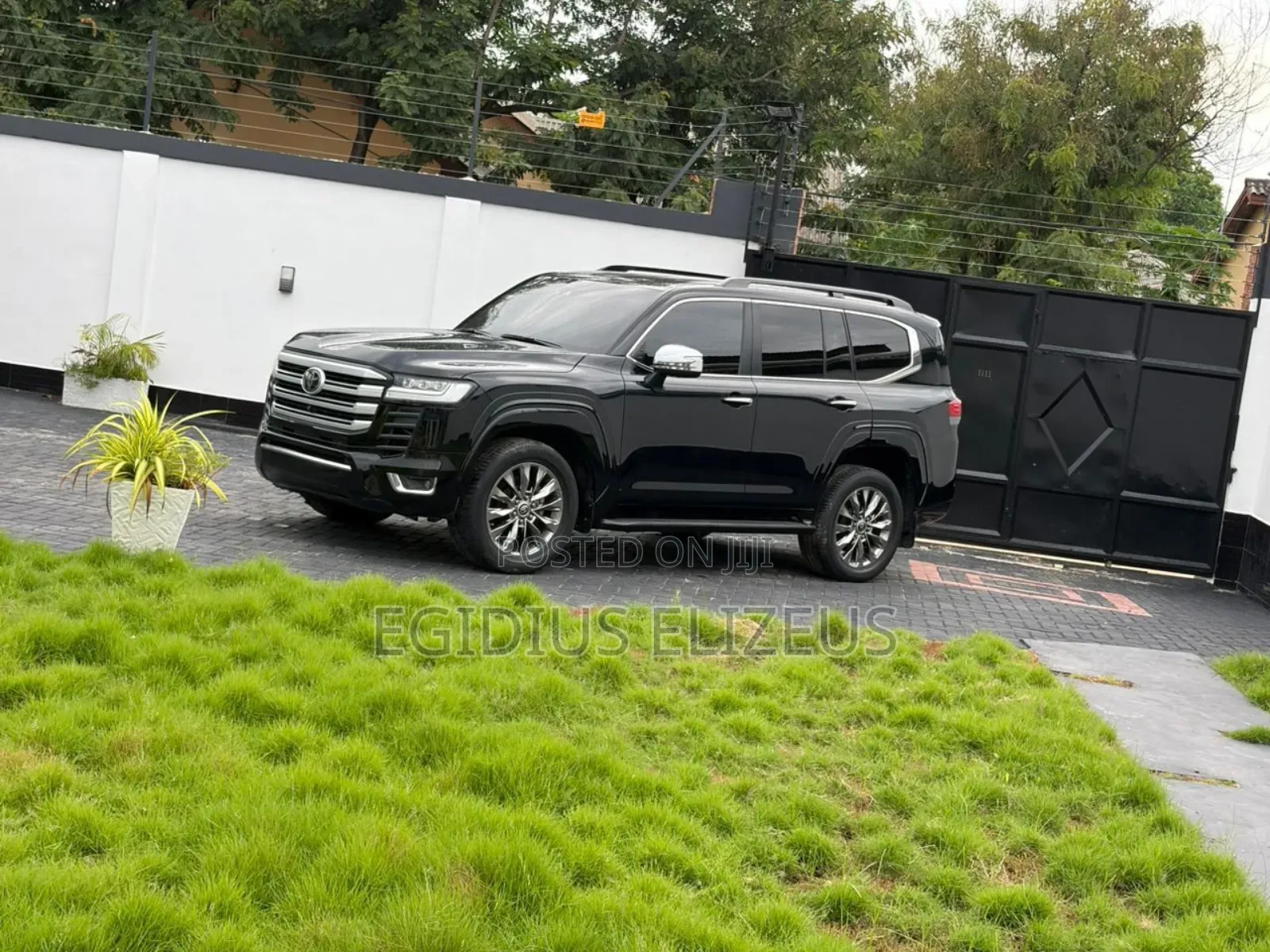 Toyota Land Cruiser 2023 Black
