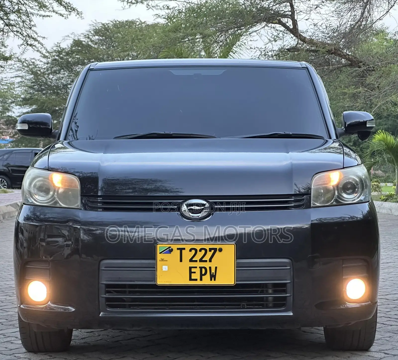 Toyota Corolla Rumion Hatchback 1.5 FWD 2009 Black