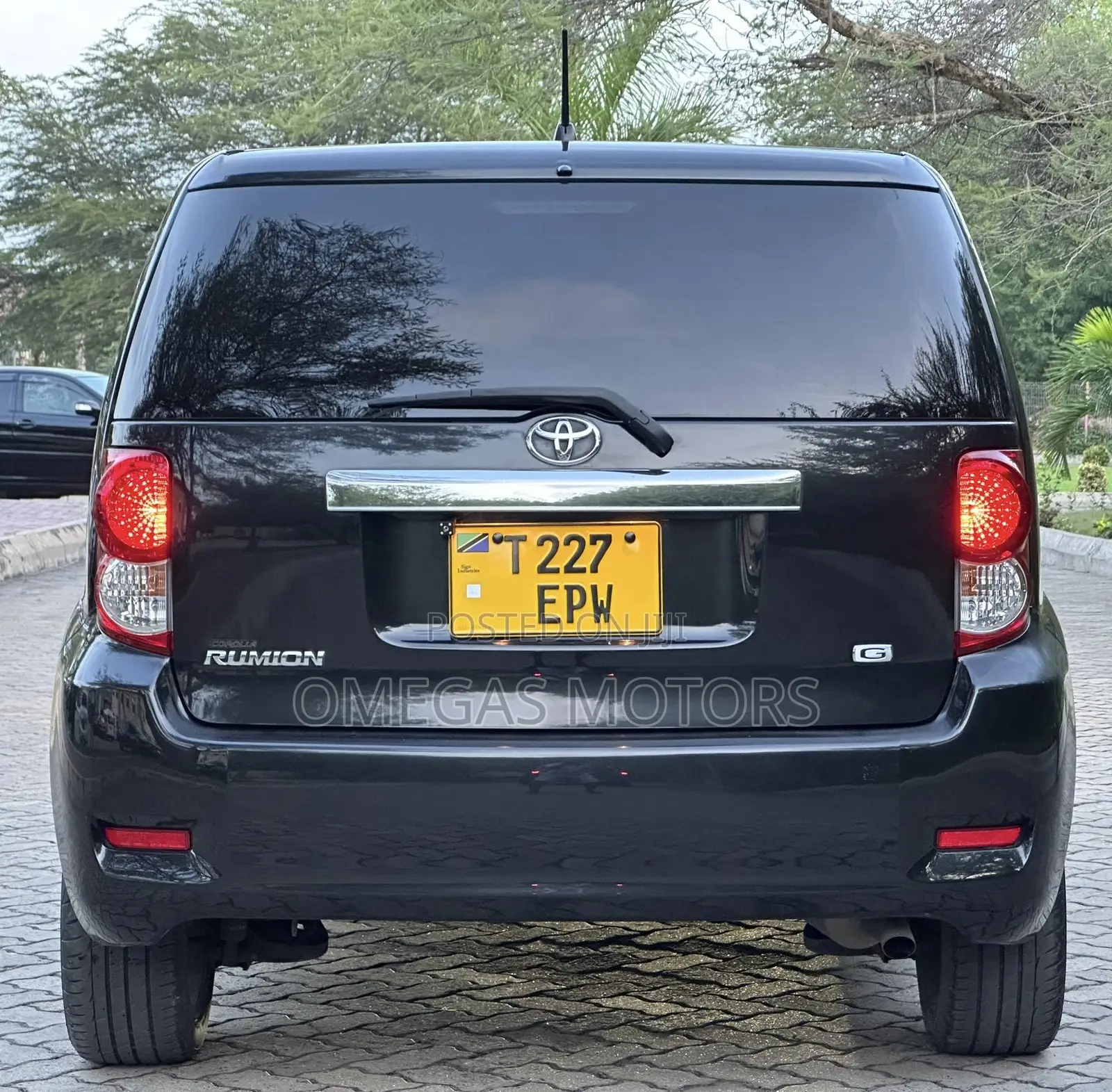 Toyota Corolla Rumion Hatchback 1.5 FWD 2009 Black