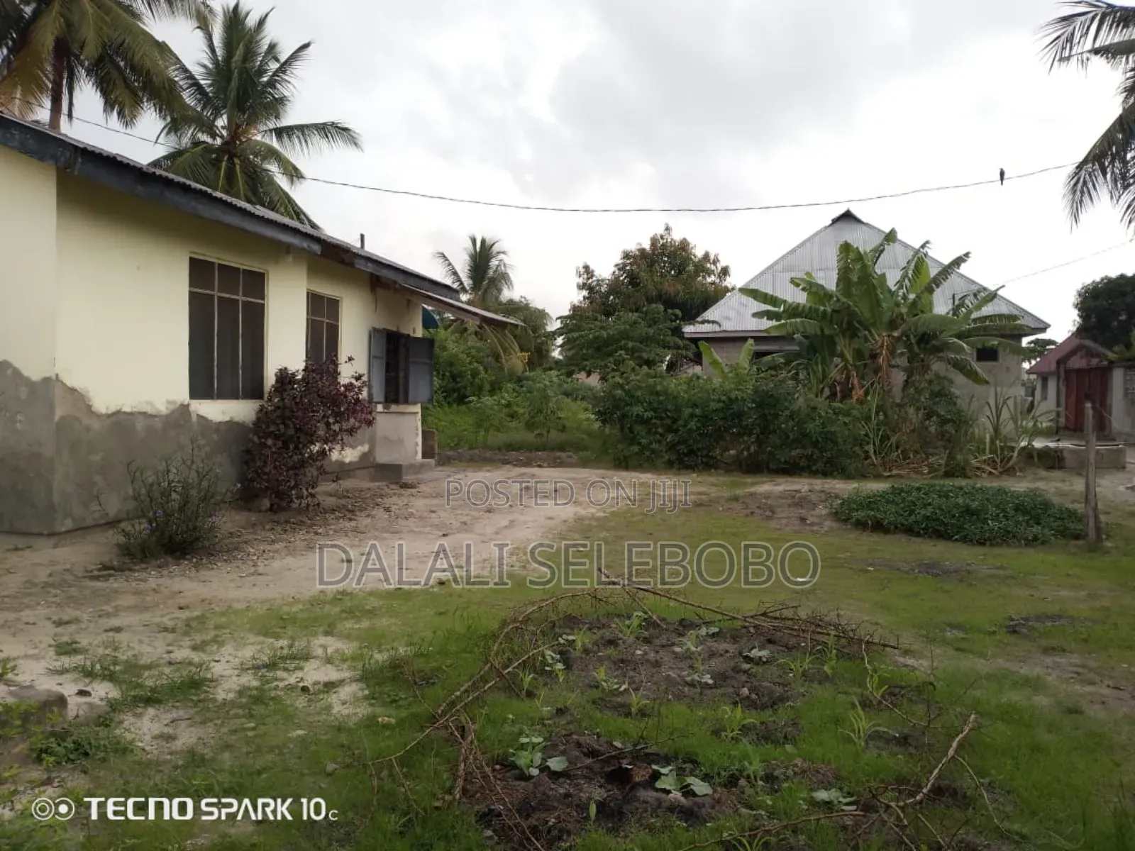 3bdrm Bungalow in Ukonga Bombambili for sale