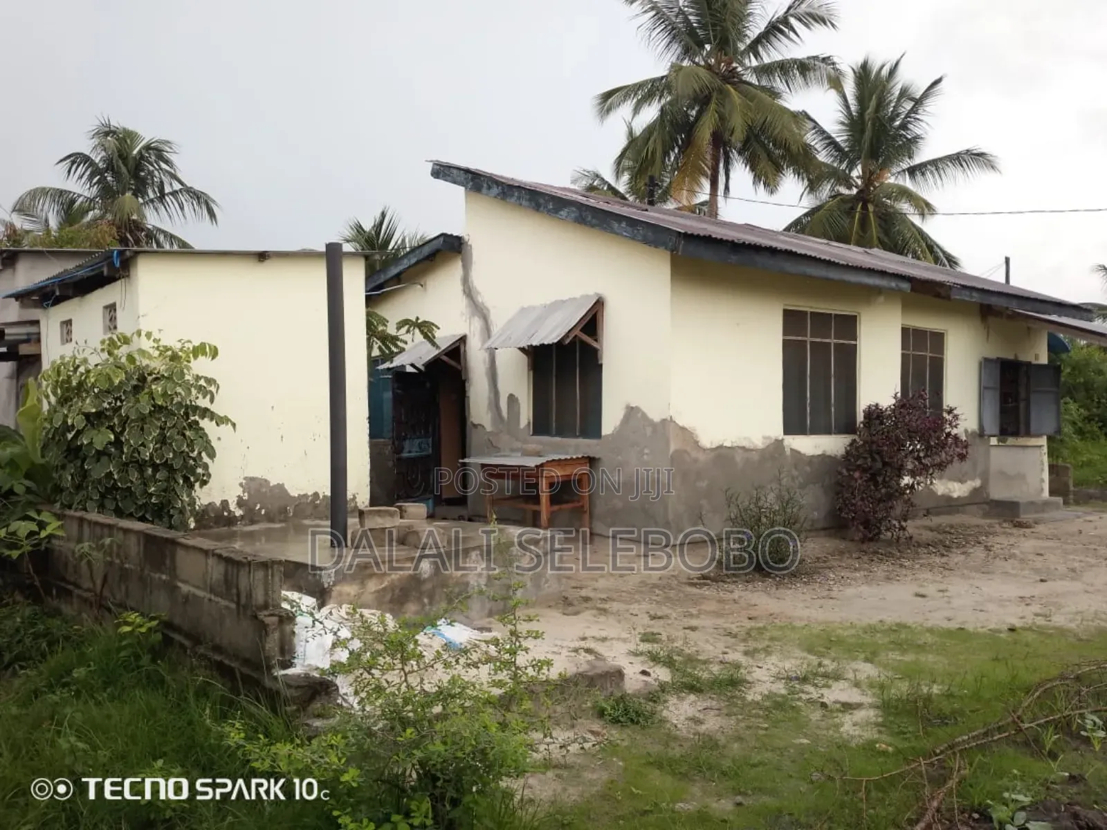 3bdrm Bungalow in Ukonga Bombambili for sale