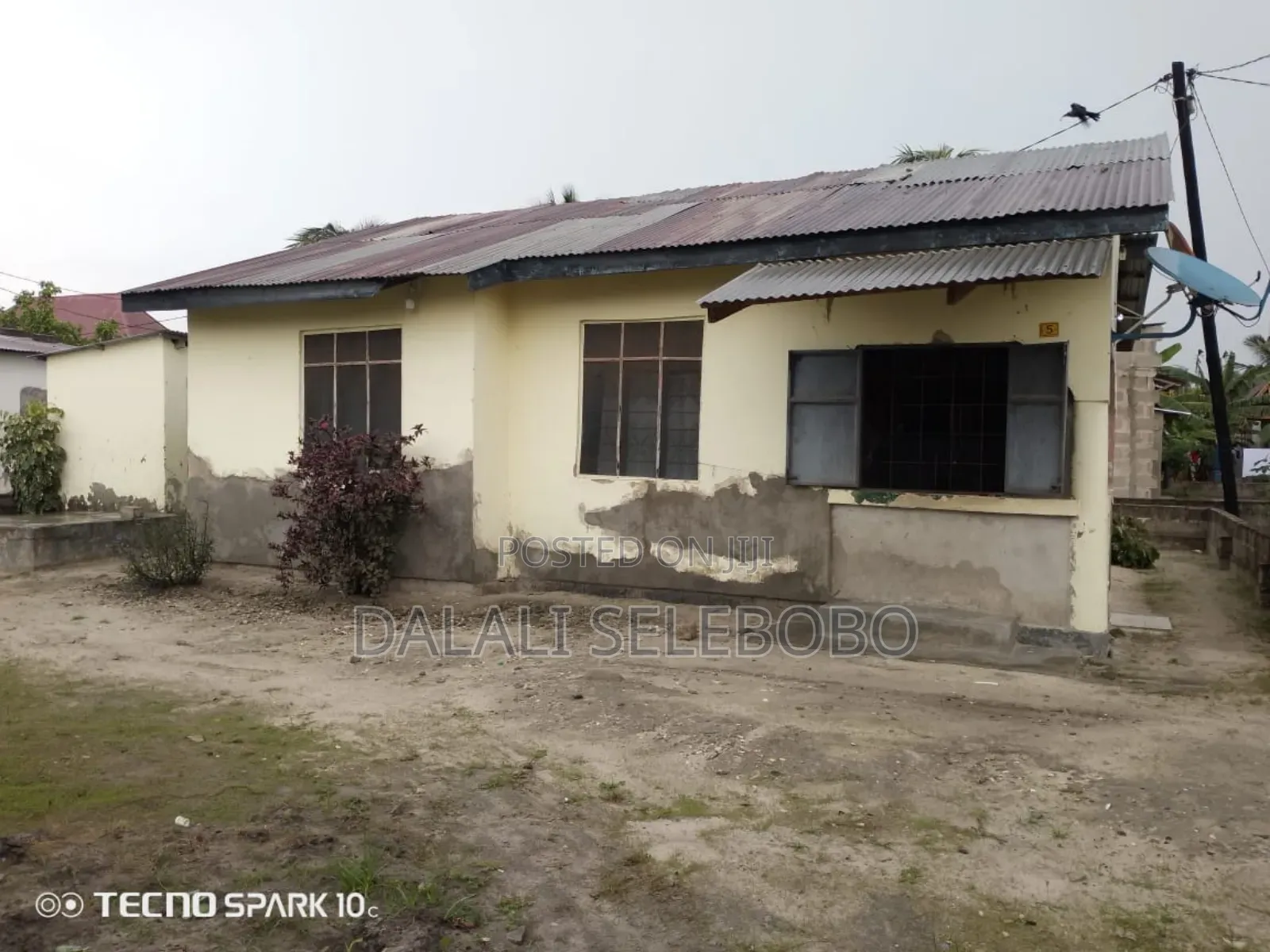 3bdrm Bungalow in Ukonga Bombambili for sale