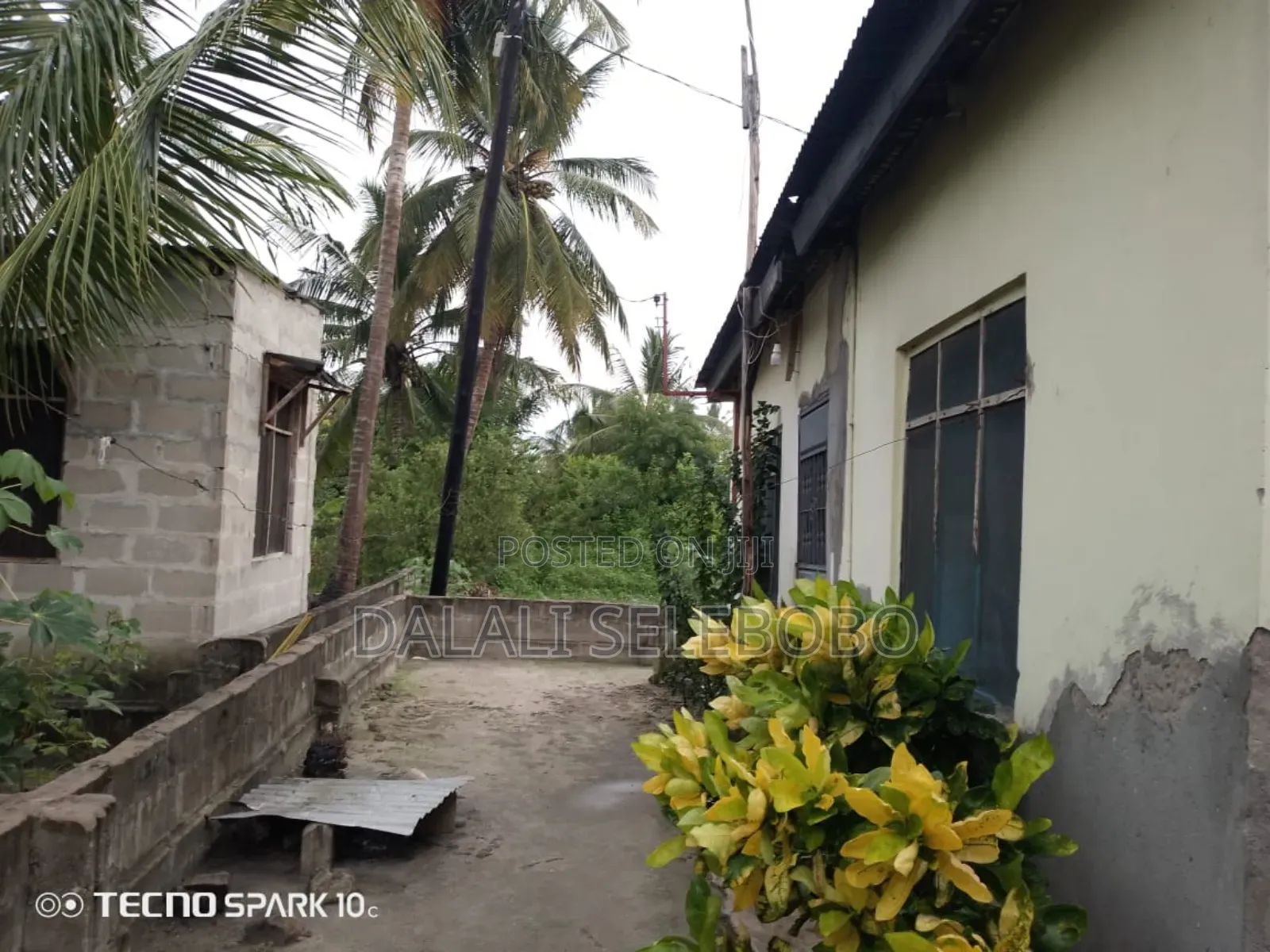 3bdrm Bungalow in Ukonga Bombambili for sale