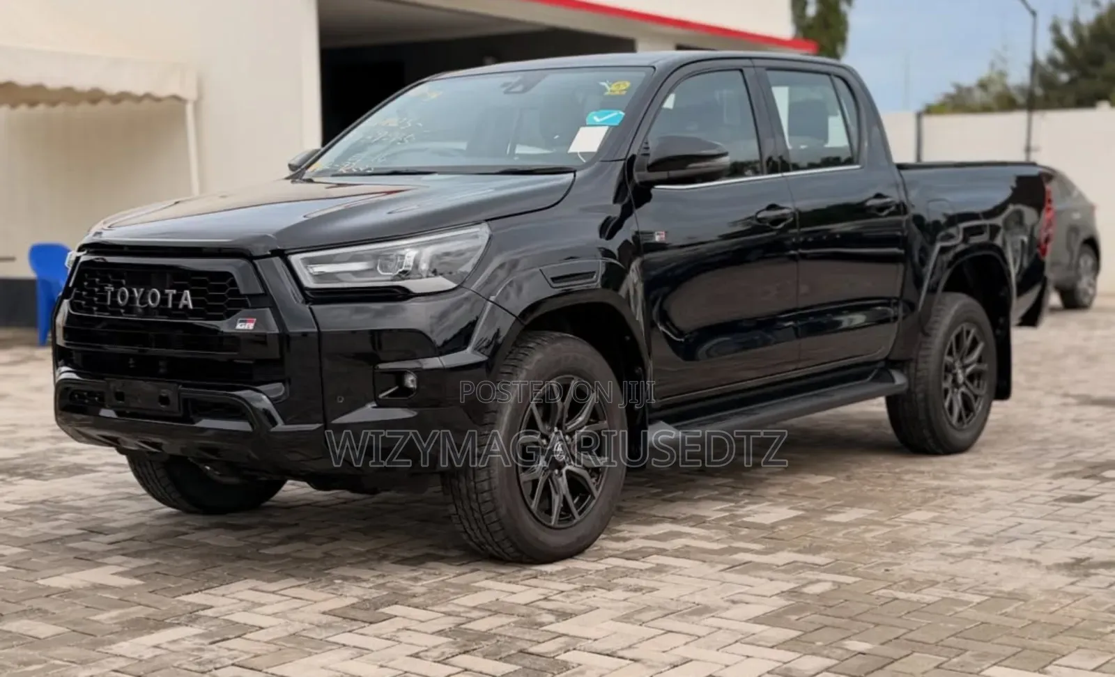 Toyota Hilux 2022 Matt Black
