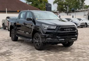 Toyota Hilux 2022 Matt Black