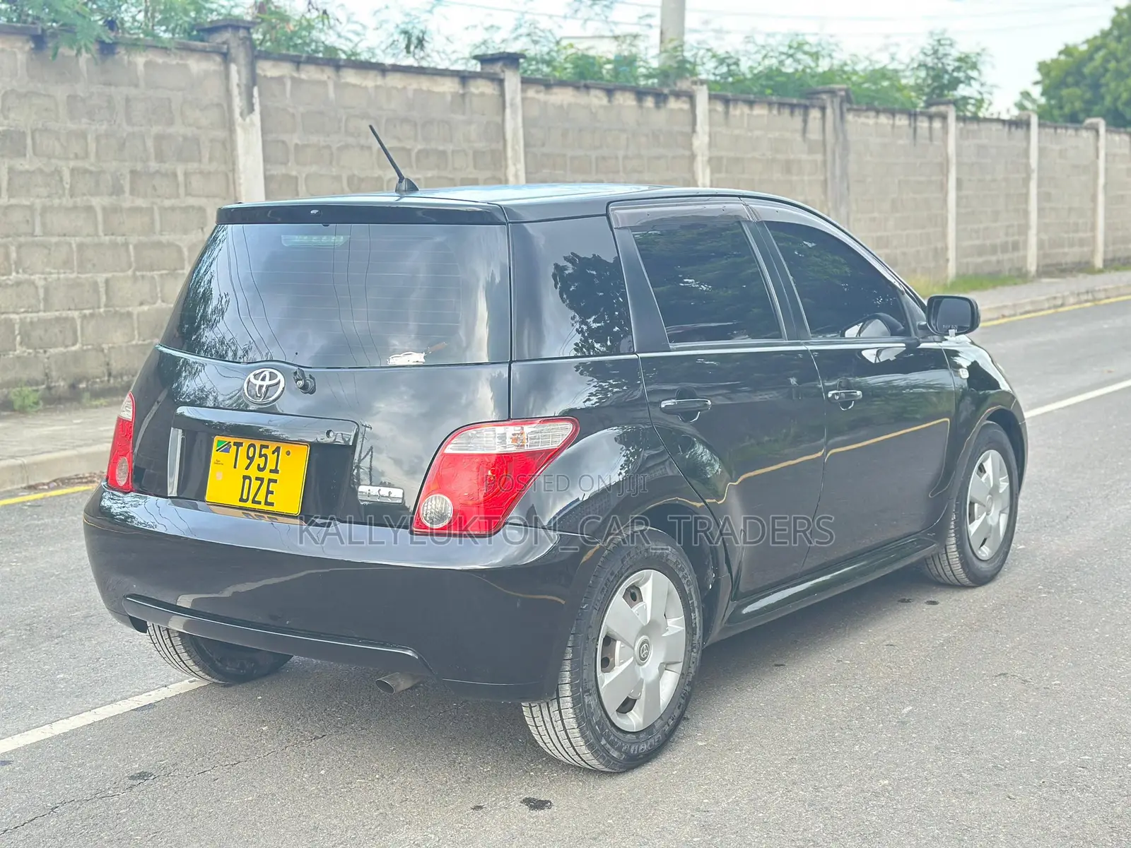 Toyota IST 2006 Black