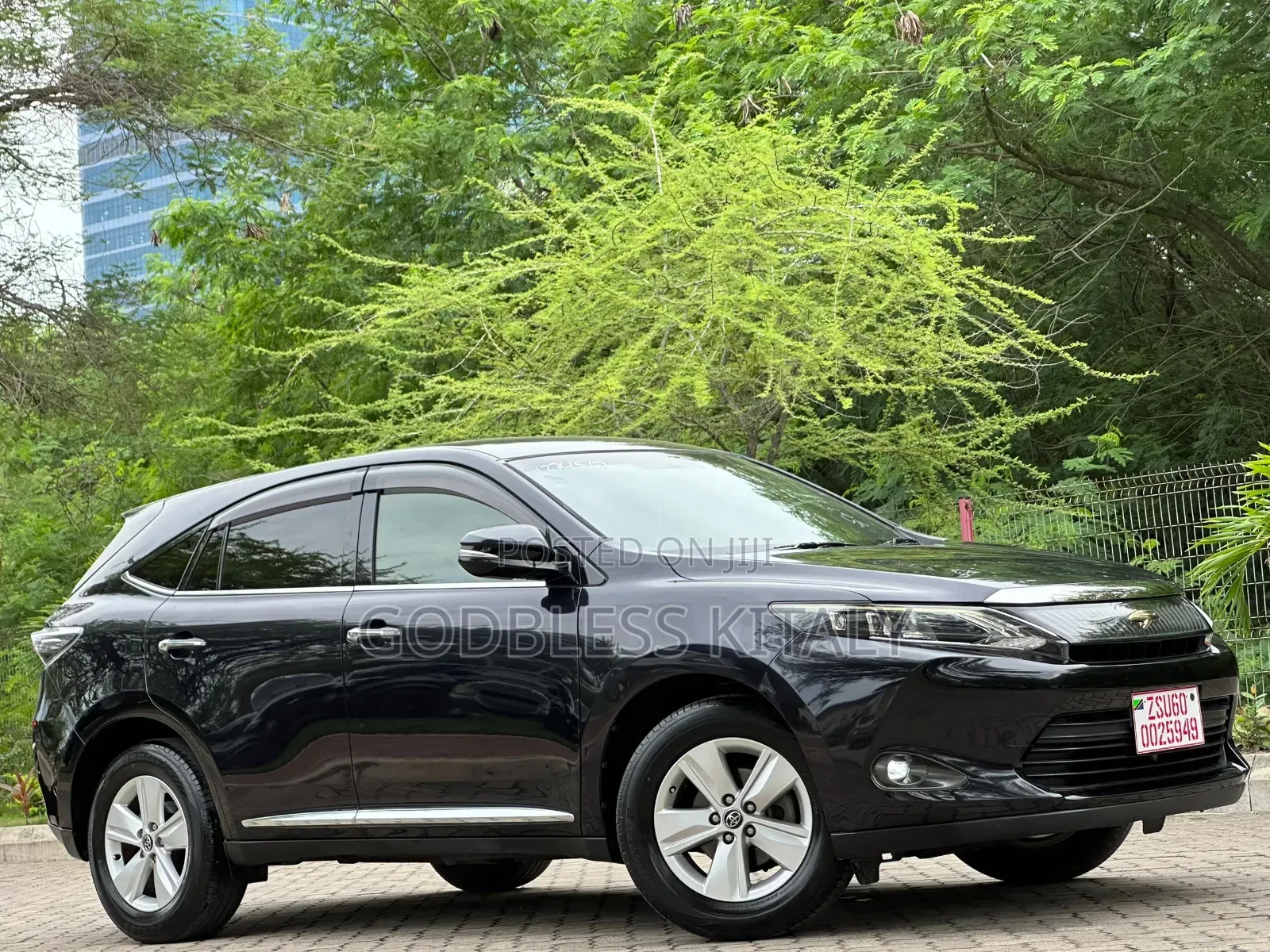 Toyota Harrier 2.0 2014 Black
