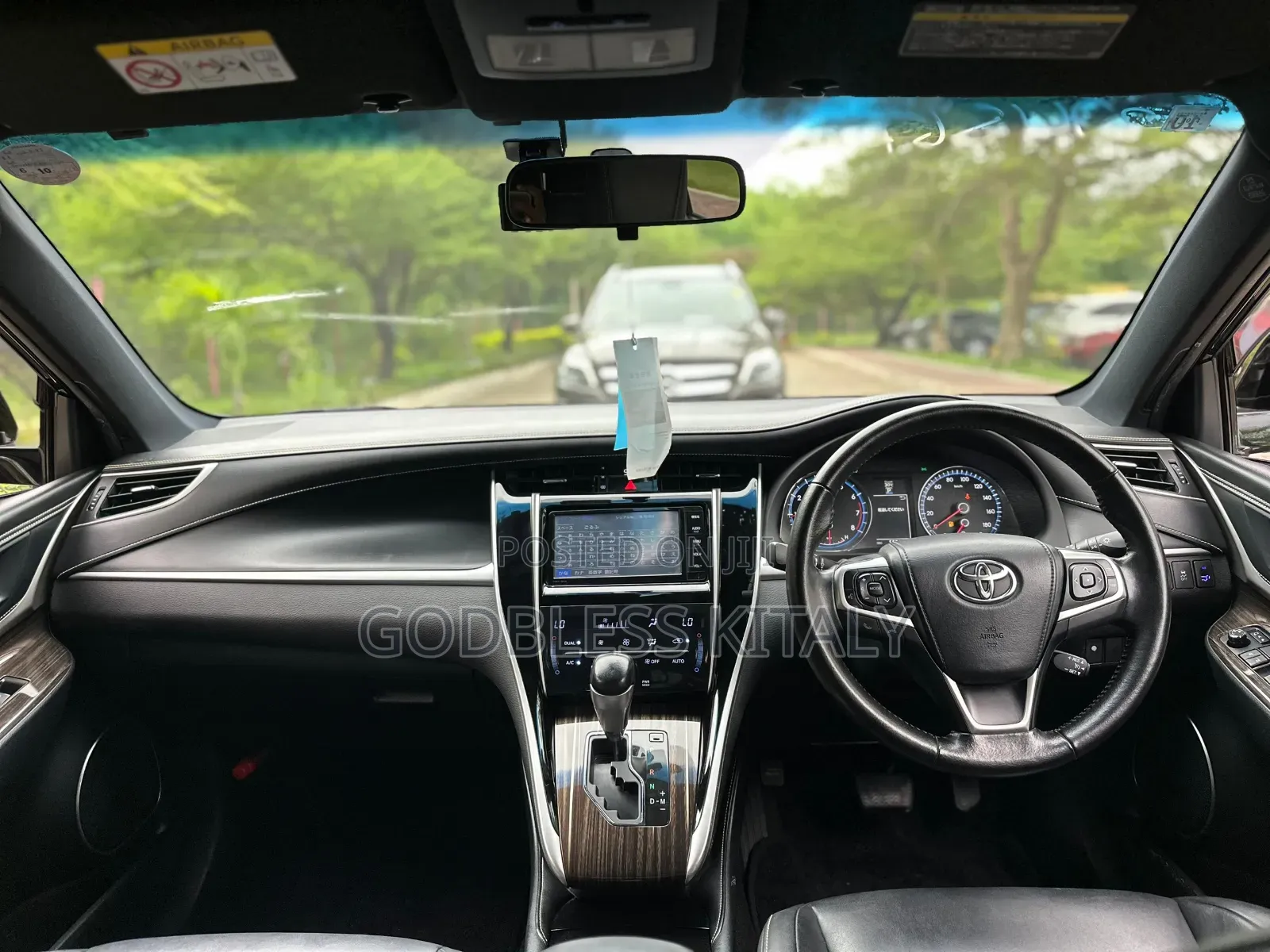 Toyota Harrier 2.0 2014 Black