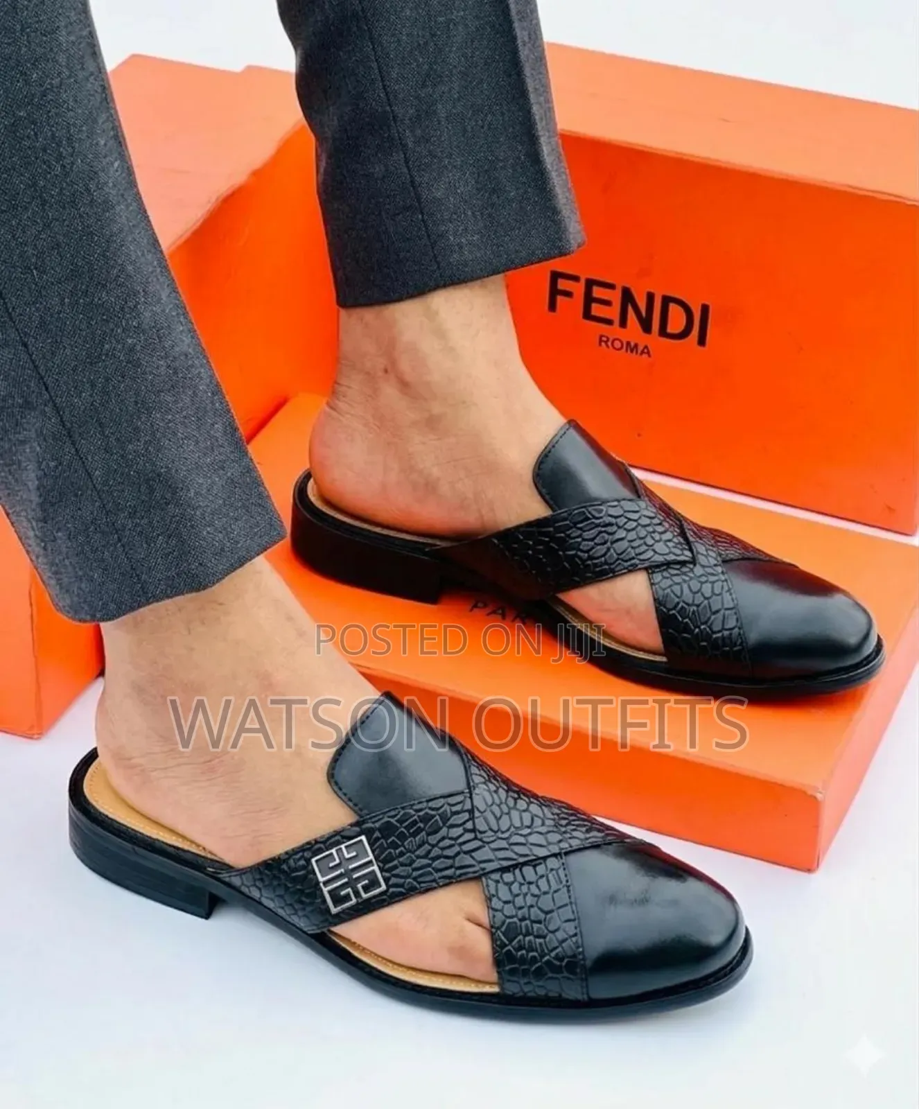 Fendi Brand New Materials Stylish and Quality Men's Leather Mules