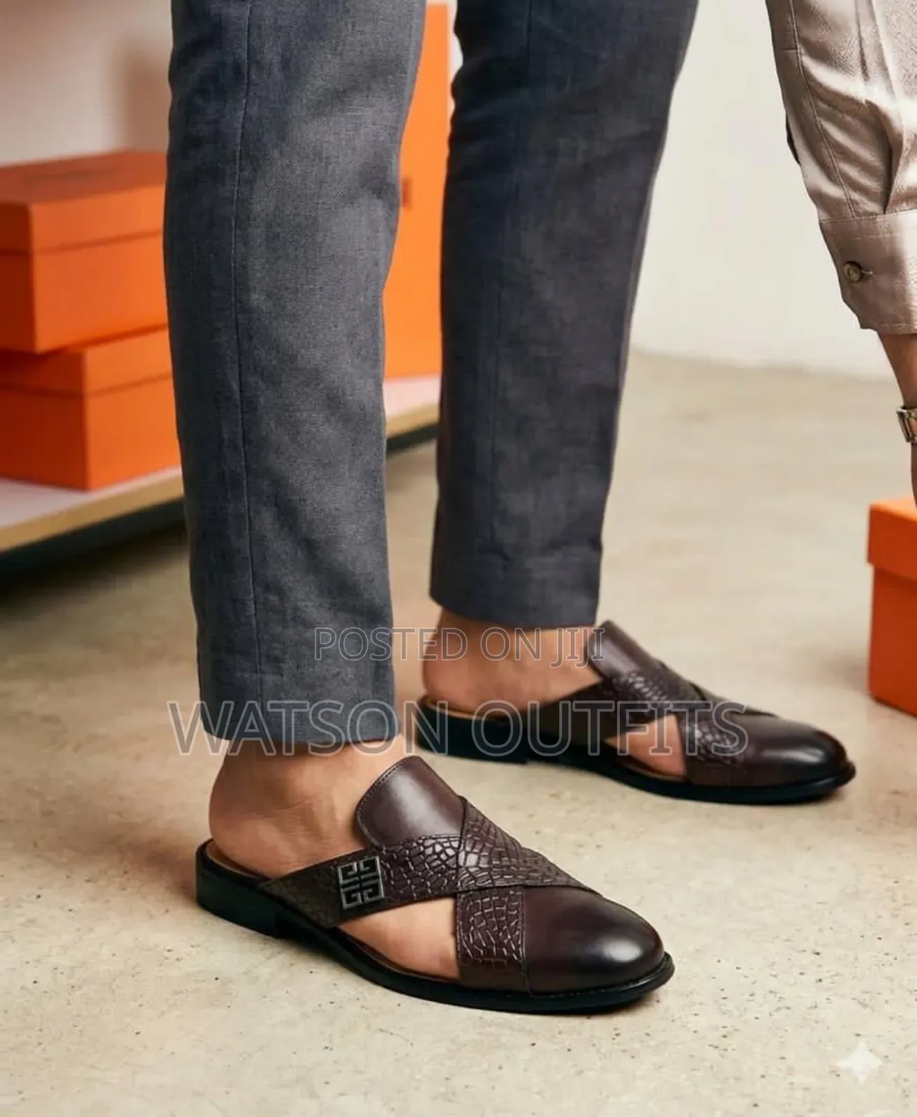 Fendi Brand New Materials Stylish and Quality Men's Leather Mules
