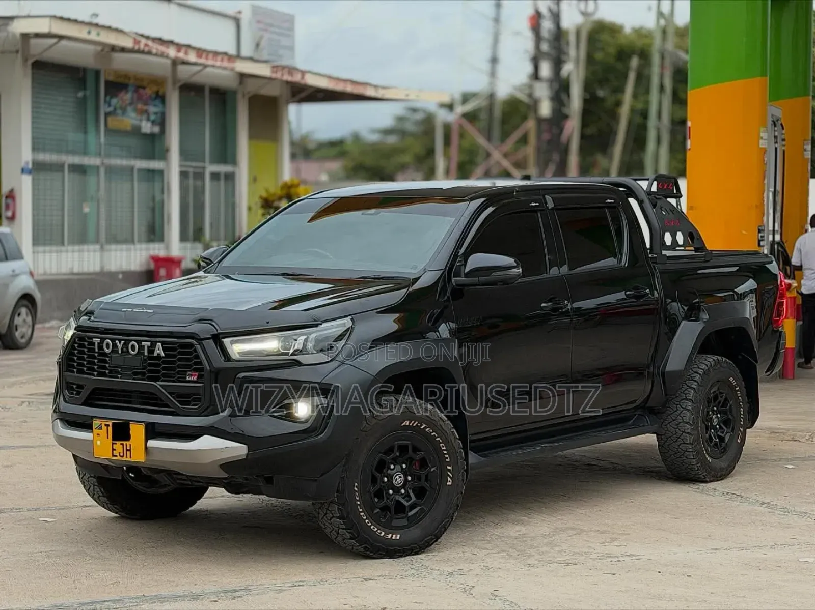 Toyota Hilux 2024 Matt Black