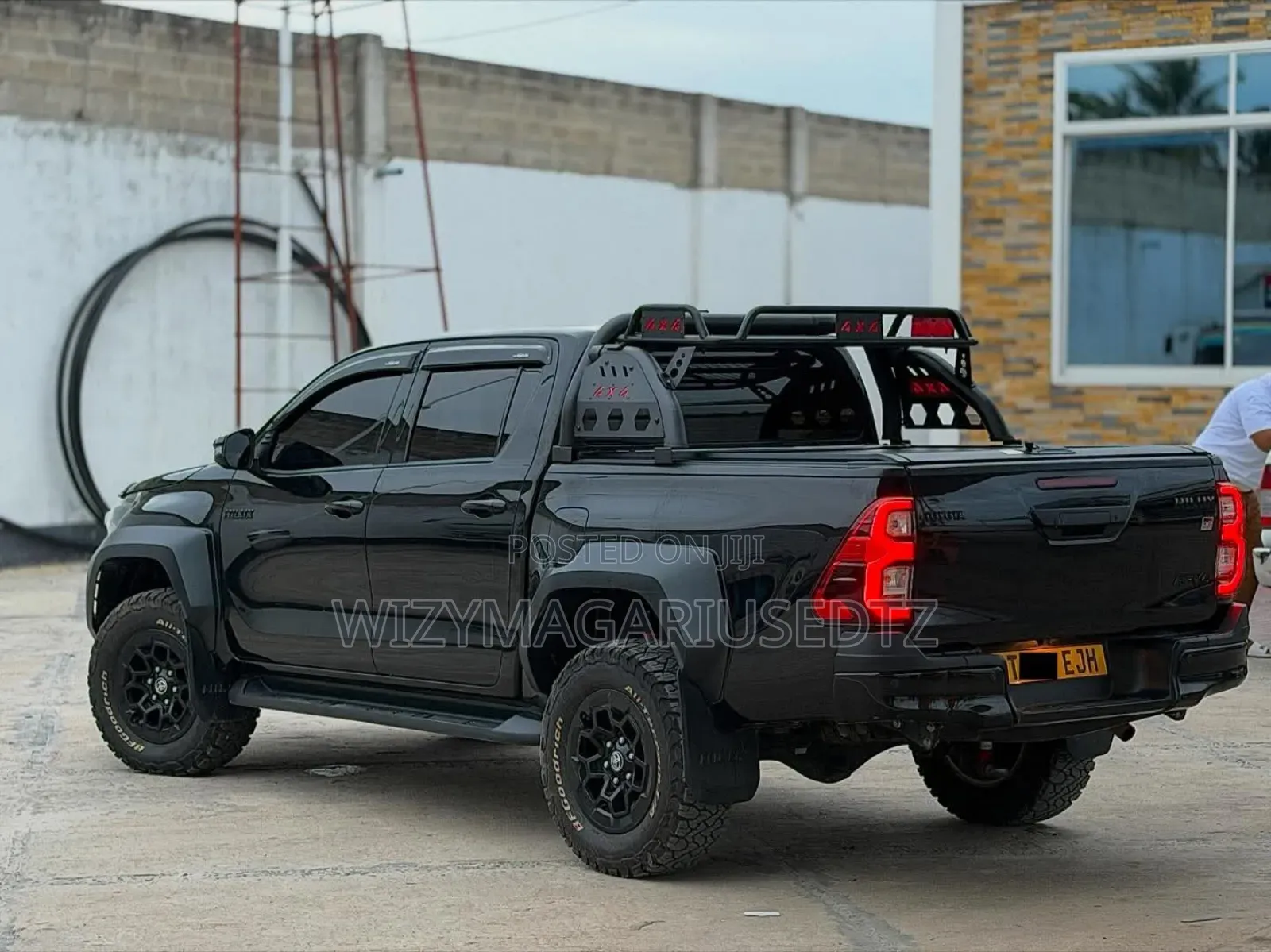 Toyota Hilux 2024 Matt Black