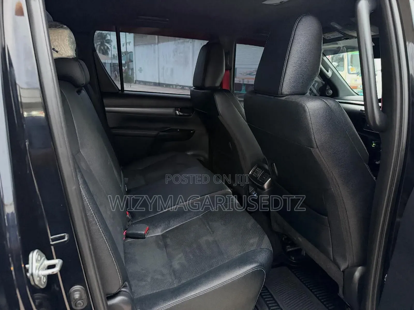 Toyota Hilux 2024 Matt Black