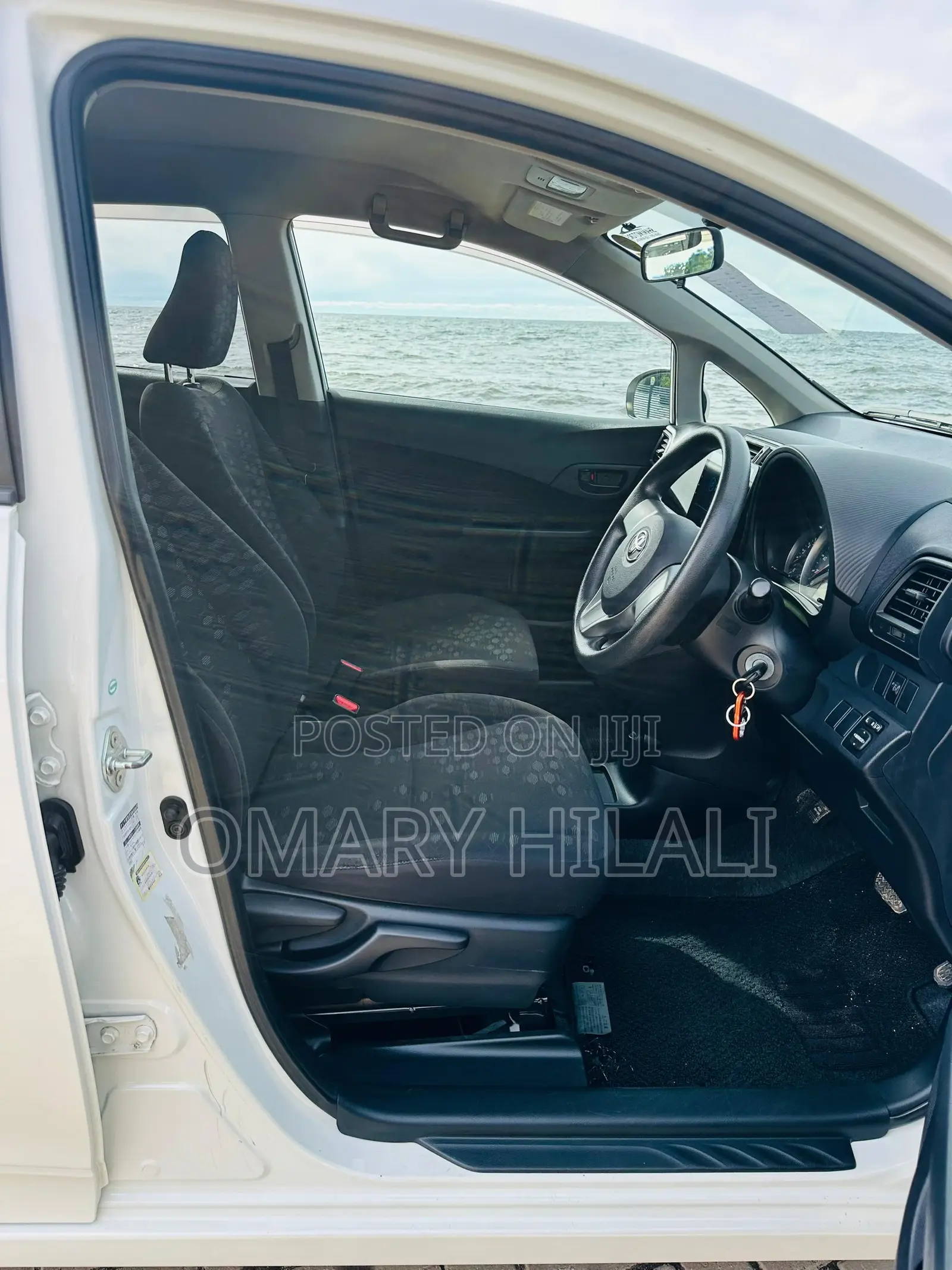 Toyota Ractis 2011 White