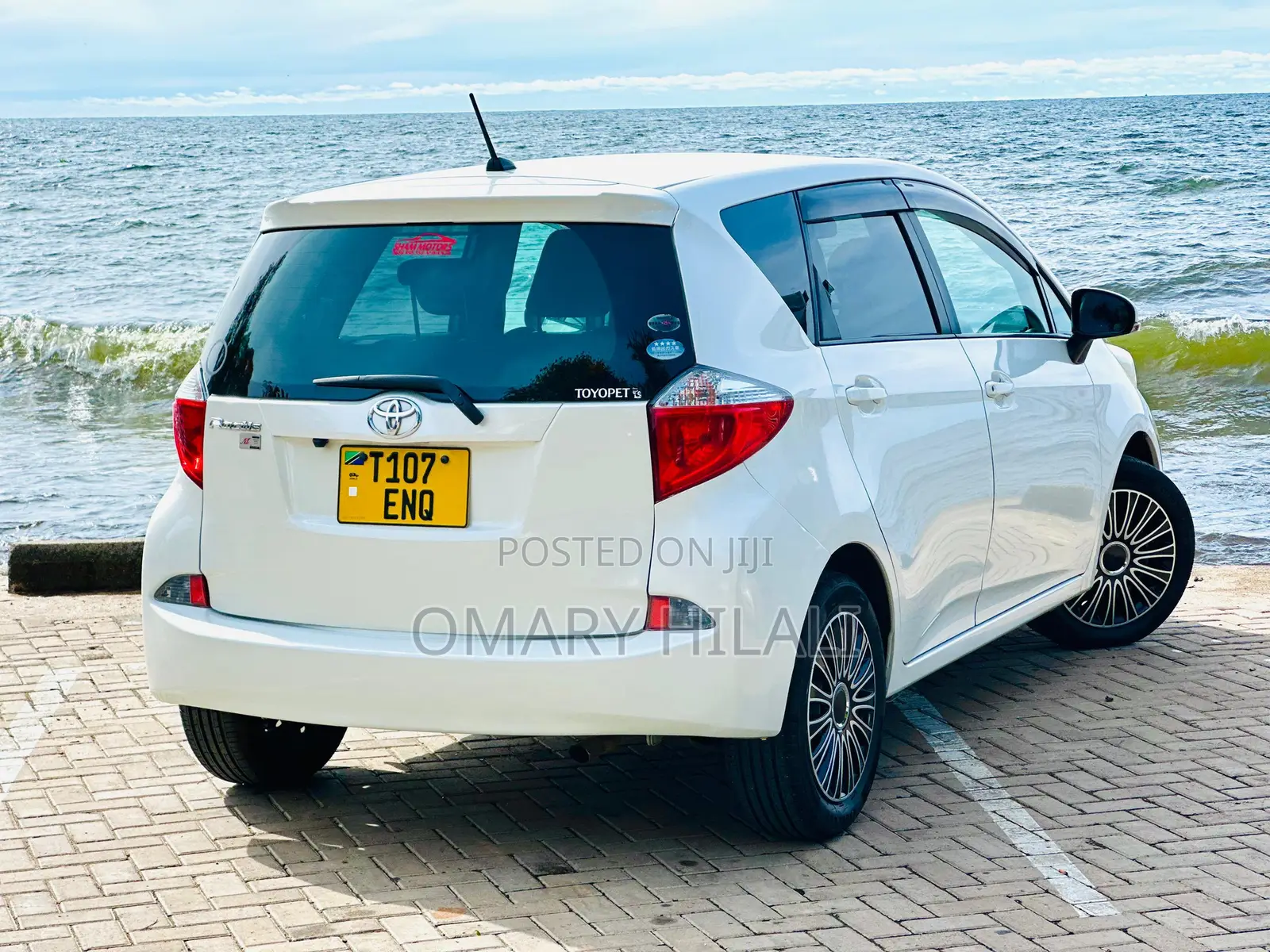 Toyota Ractis 2011 White