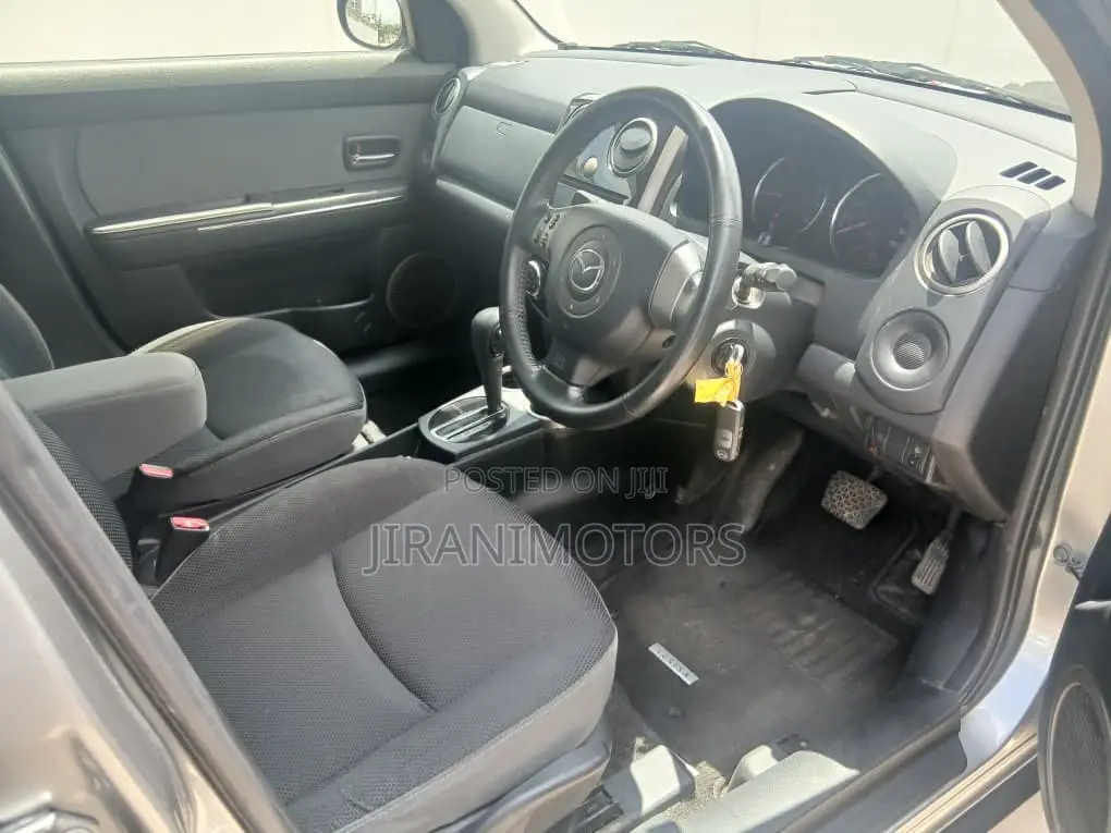 Mazda Verisa 2013 Silver
