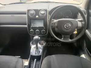 Mazda Verisa 2013 Silver