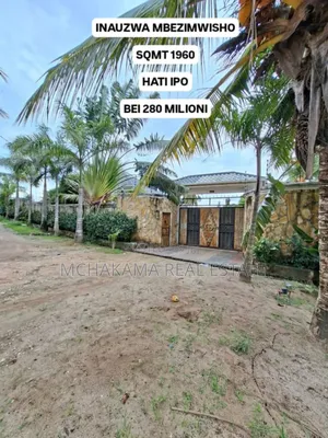5bdrm Block of Flats in Mchakama Real Estate, Mbezi for sale