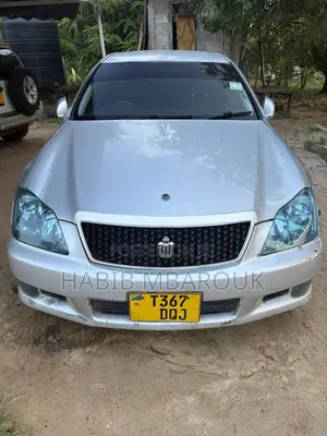 Toyota Crown 2006 Silver